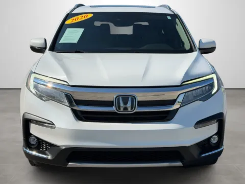 Photos of 2020 Honda Pilot Touring w/Rear Captain's Chairs for sale in Blytheville, AR at Tri-State Motor Company