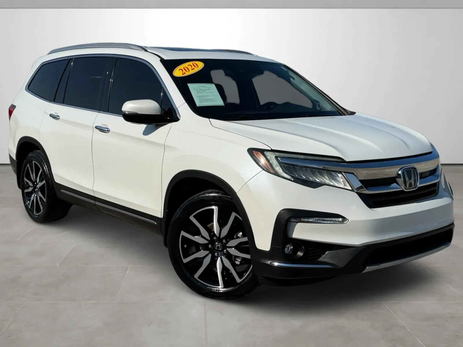 White 2020 Honda Pilot Touring w/Rear Captain's Chairs for sale in Blytheville, AR
