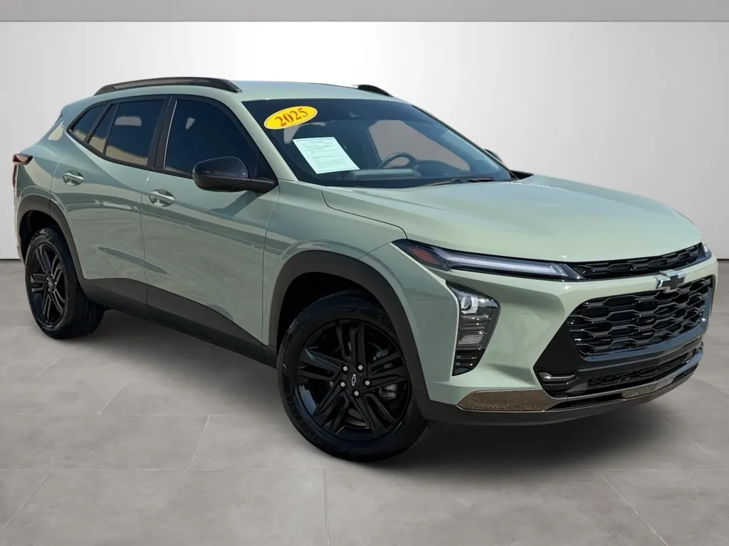 Green 2025 Chevrolet Trax ACTIV for sale in Blytheville, AR