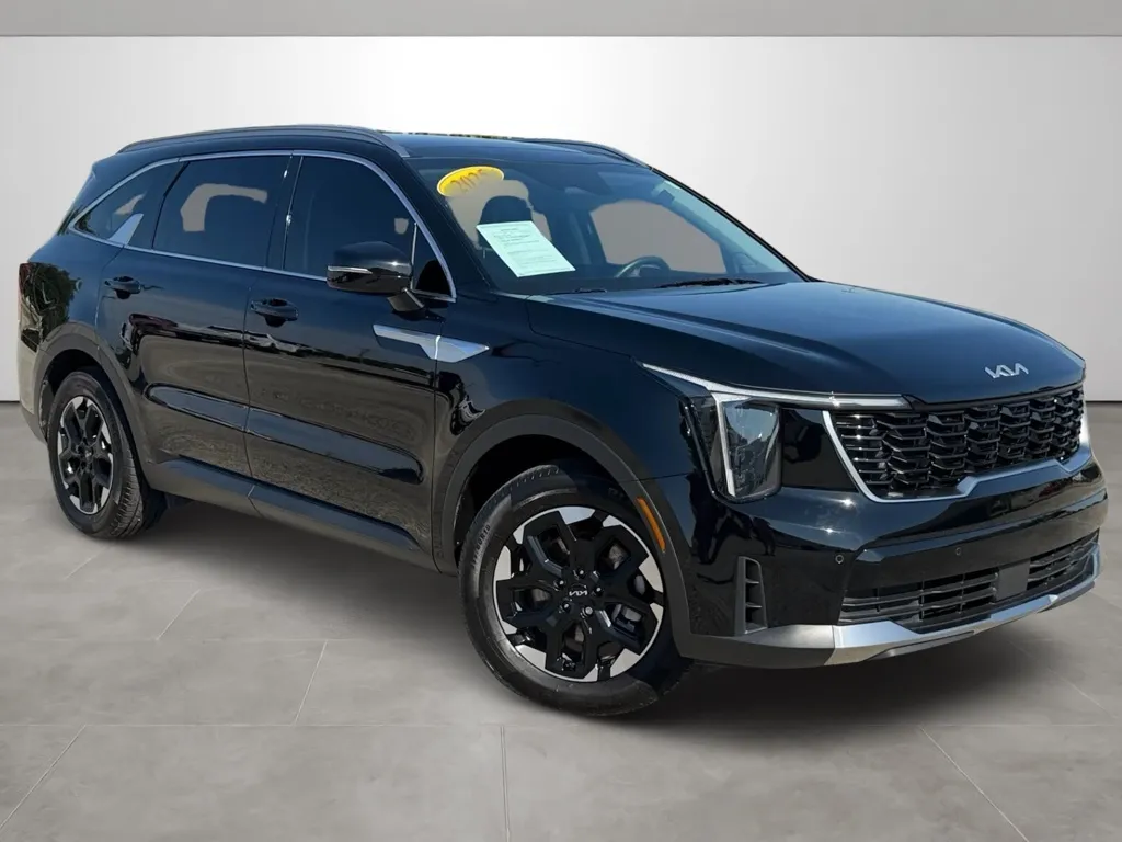 Black 2025 Kia Sorento S for sale in Blytheville, AR