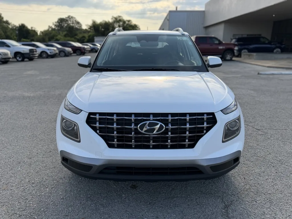 White 2025 Hyundai VENUE for sale in Blytheville, AR