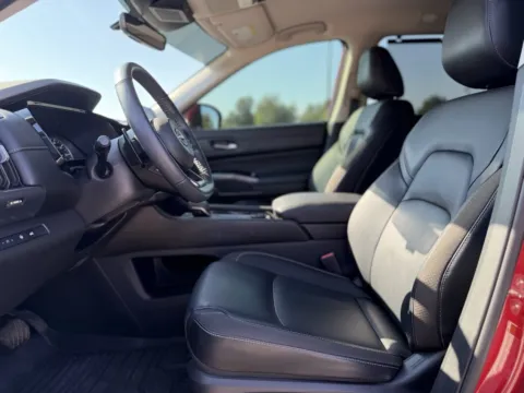 More photos of 2024 Nissan Pathfinder SL at Tri-State Motor Company, AR