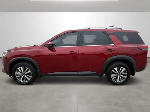 More photos of 2024 Nissan Pathfinder SL at Tri-State Motor Company, AR