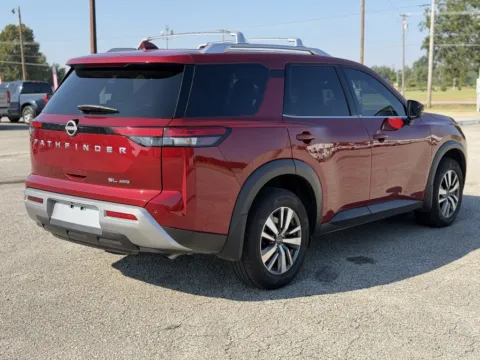 More photos of 2024 Nissan Pathfinder SL at Tri-State Motor Company, AR