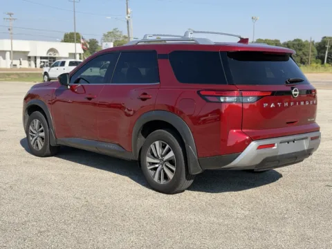 Photos of 2024 Nissan Pathfinder SL for sale in Blytheville, AR at Tri-State Motor Company
