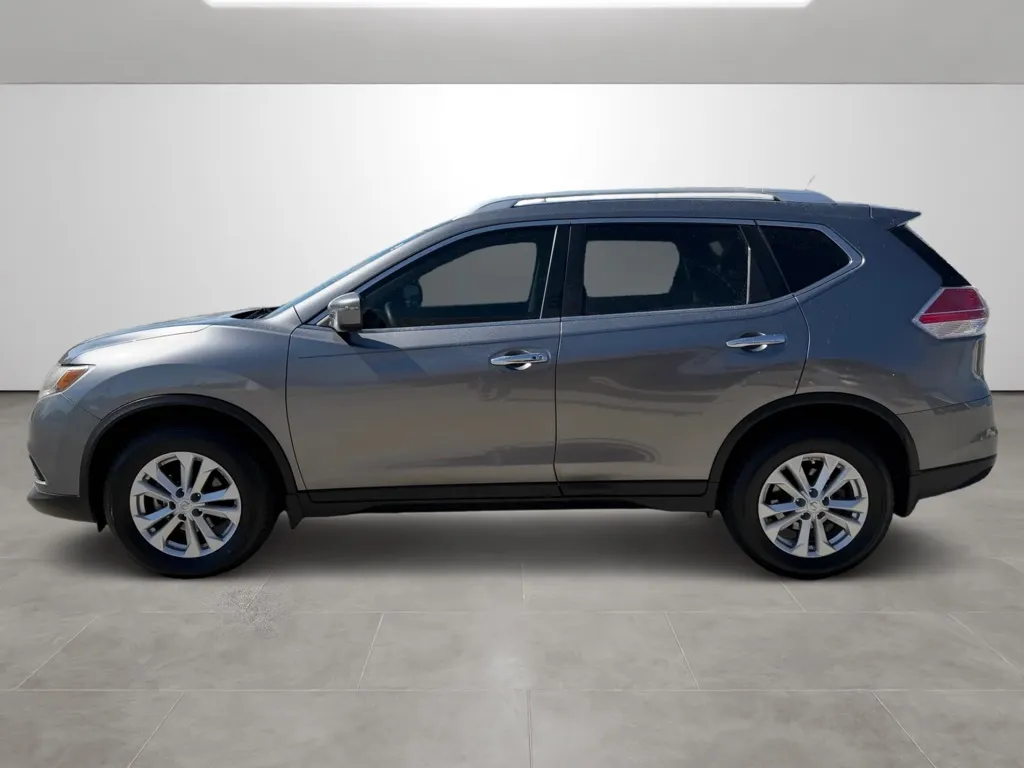 More photos of 2016 Nissan Rogue SV at Tri-State Motor Company, AR