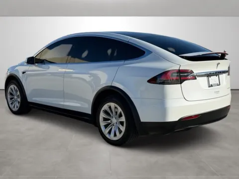 More photos of 2020 Tesla Model X at Tri-State Motor Company, AR