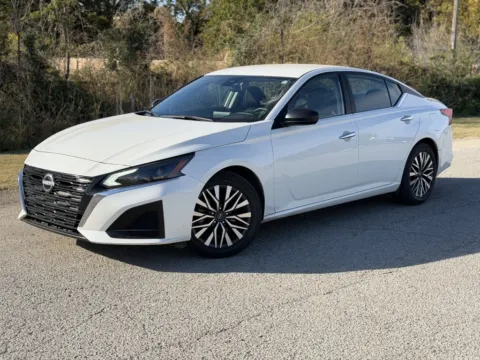 Another view of 2024 Nissan Altima 2.5 SV for sale in Blytheville, AR at Tri-State Motor Company