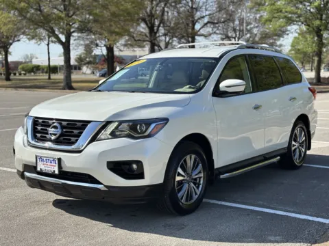 More photos of 2020 Nissan Pathfinder SL at Tri-State Motor Company, AR