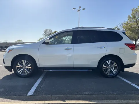 More photos of 2020 Nissan Pathfinder SL at Tri-State Motor Company, AR
