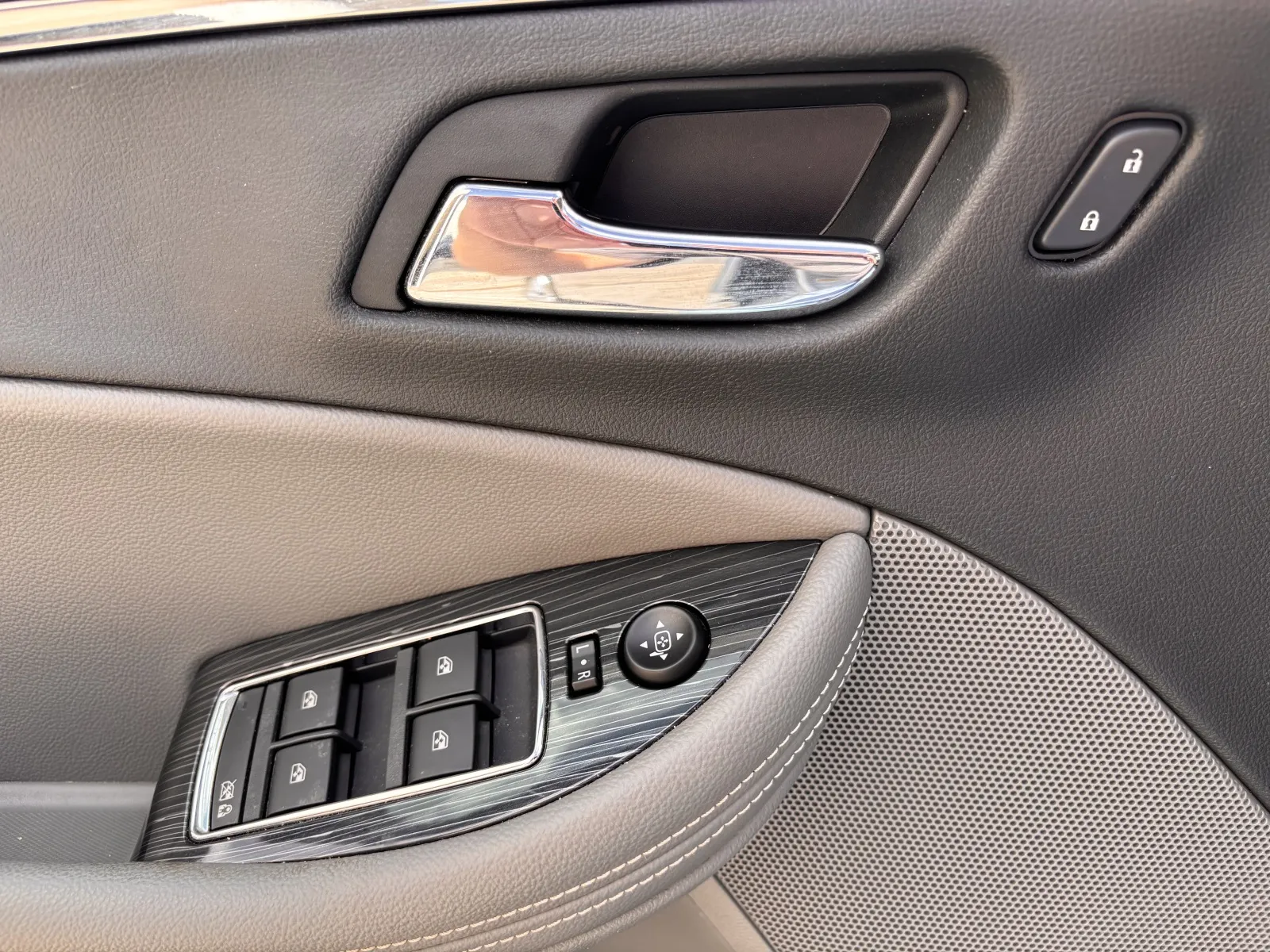 2017 Chevrolet Impala 1LT - Photo 11