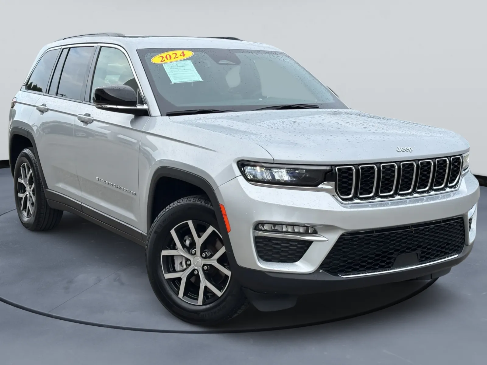 Silver 2024 Jeep Grand Cherokee Limited for sale in Blytheville, AR
