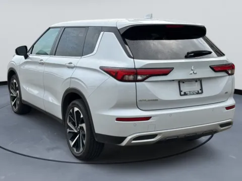 More photos of 2024 Mitsubishi Outlander SE at Tri-State Motor Company, AR