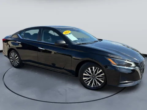 Black 2024 Nissan Altima 2.5 SV for sale in Blytheville, AR