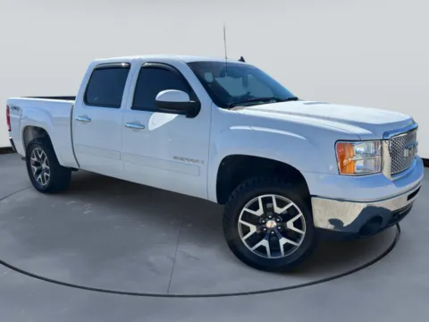 White 2009 GMC Sierra 1500 SLT for sale in Blytheville, AR