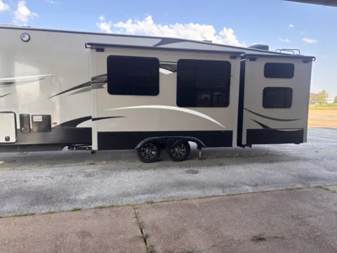 More photos of 2015 Keystone Montana at Tri-State Motor Company, AR