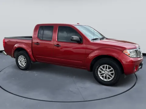 Red 2016 Nissan Frontier for sale in Blytheville, AR