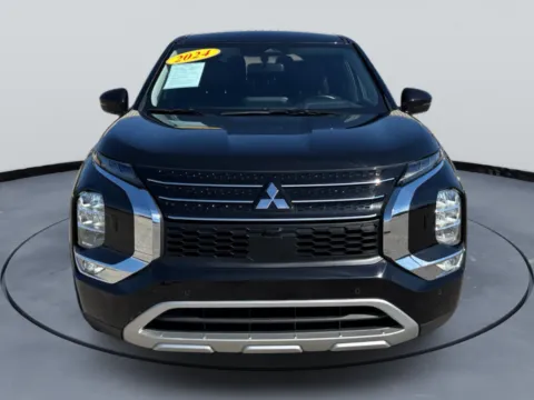 Photos of 2024 Mitsubishi Outlander for sale in Blytheville, AR at Tri-State Motor Company