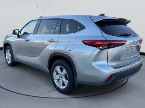 More photos of 2023 Toyota Highlander at Tri-State Motor Company, AR