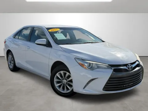 White 2017 Toyota Camry for sale in Blytheville, AR
