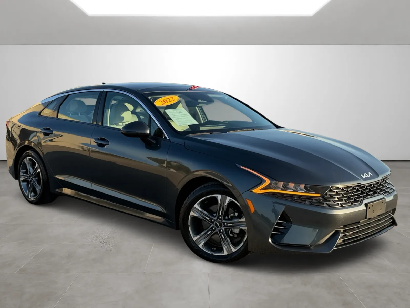 2022 Kia K5 EX's photo