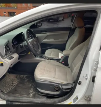 Photos of 2017 Hyundai Elantra SE Sedan 4D for sale in Elkridge, MD at Bumble Auto - Elkridge