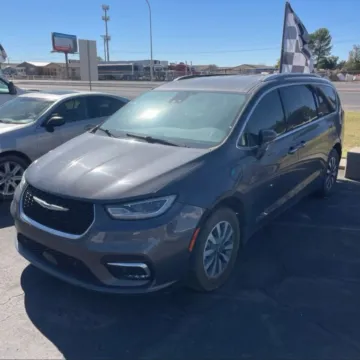 Gray 2021 Chrysler Pacifica Hybrid Touring L Van 4D for sale in Elkridge, MD