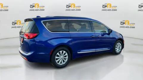 More photos of 2018 Chrysler Pacifica Touring L Plus Minivan 4D at Bumble Auto - Elkridge, MD