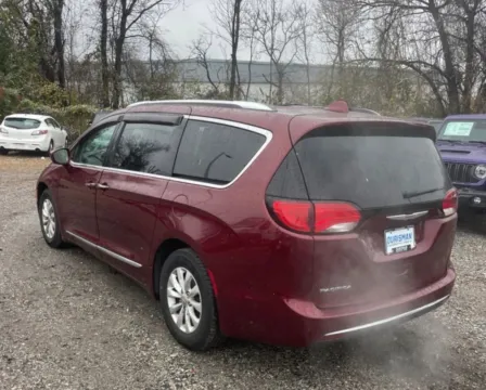 Photos of 2020 Chrysler Pacifica Touring L Minivan 4D for sale in Elkridge, MD at Bumble Auto - Elkridge