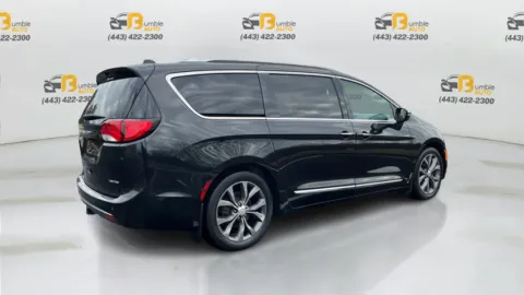 More photos of 2017 Chrysler Pacifica Limited Minivan 4D at Bumble Auto - Elkridge, MD