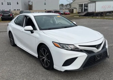 More photos of 2020 Toyota Camry SE Sedan 4D at Bumble Auto - Elkridge, MD