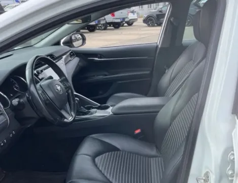 More photos of 2020 Toyota Camry SE Sedan 4D at Bumble Auto - Elkridge, MD