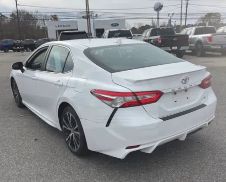 Photos of 2020 Toyota Camry SE Sedan 4D for sale in Elkridge, MD at Bumble Auto - Elkridge