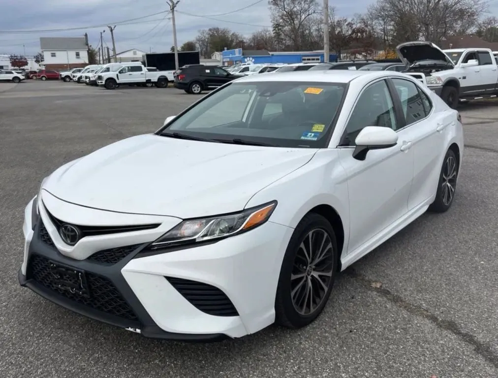 White 2020 Toyota Camry SE Sedan 4D for sale in Elkridge, MD