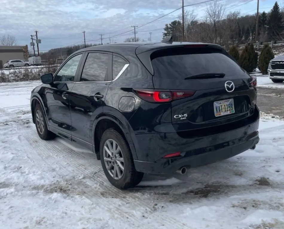 2025 Mazda CX-5 2.5 S Preferred Package's photo