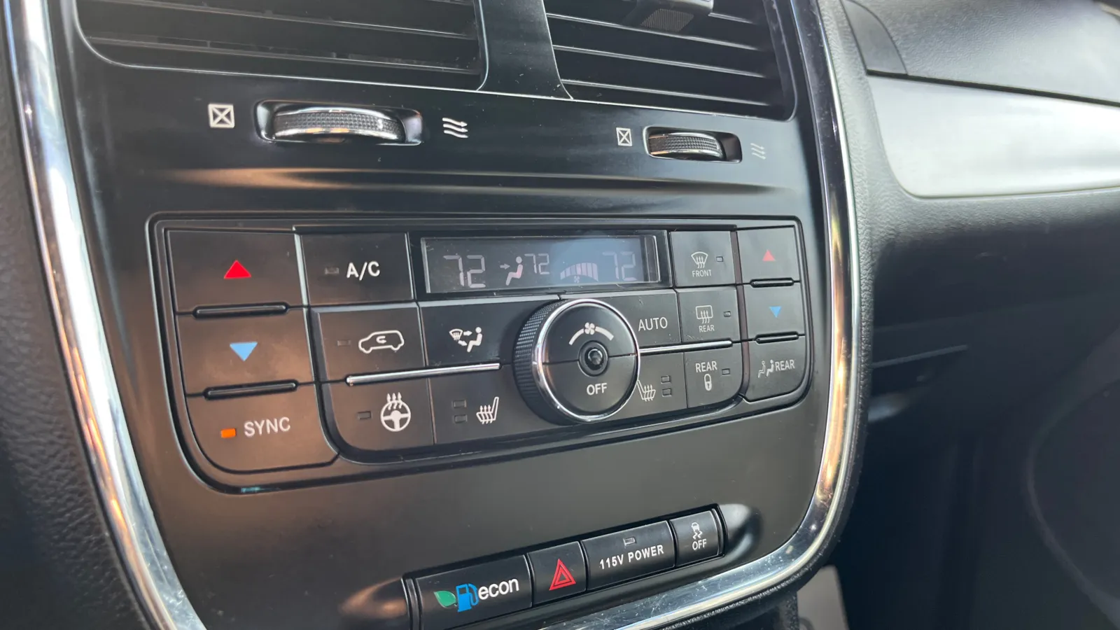 Dodge Grand Caravan photo 25