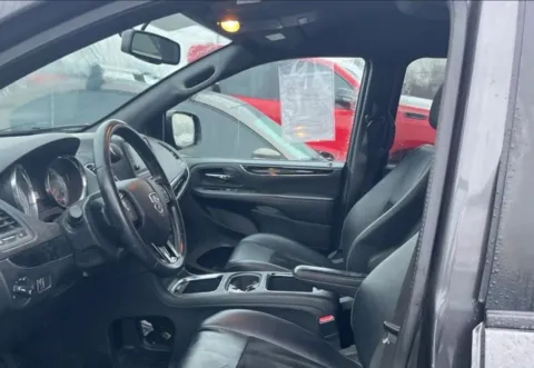 Another view of 2018 Dodge Grand Caravan Passenger SXT Minivan 4D for sale in Elkridge, MD at Bumble Auto - Elkridge