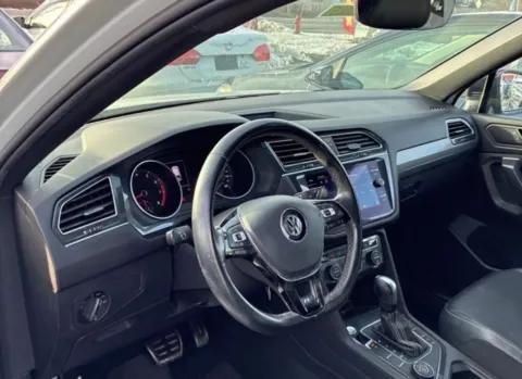 More photos of 2021 Volkswagen Tiguan SE R-Line Black 4MOTION Sport Utility 4D at Bumble Auto - Elkridge, MD