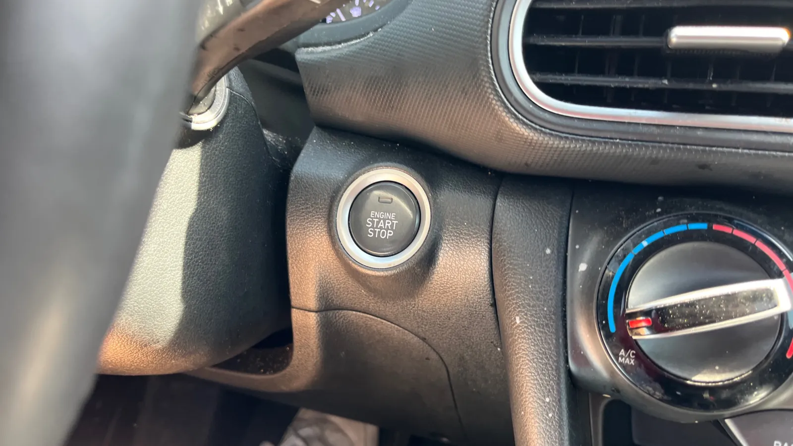 Hyundai Kona photo 23