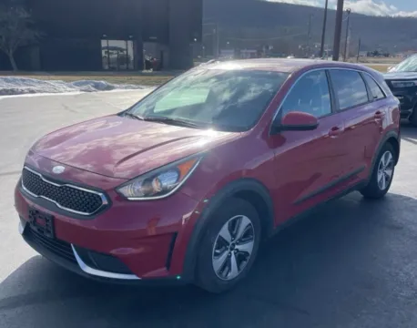 Photos of 2017 Kia Niro FE Wagon 4D for sale in Elkridge, MD at Bumble Auto - Elkridge