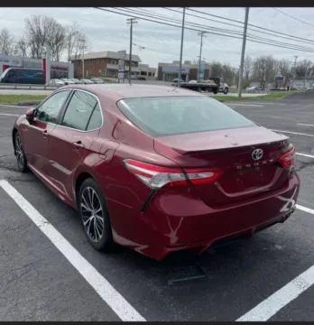 Photos of 2018 Toyota Camry SE Sedan 4D for sale in Elkridge, MD at Bumble Auto - Elkridge