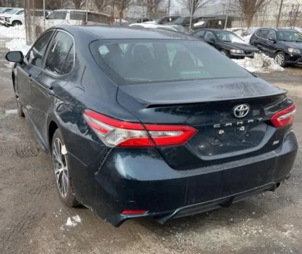 Photos of 2018 Toyota Camry SE Sedan 4D for sale in Elkridge, MD at Bumble Auto - Elkridge