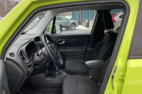 More photos of 2017 Jeep Renegade Altitude Sport Utility 4D at Bumble Auto - Elkridge, MD