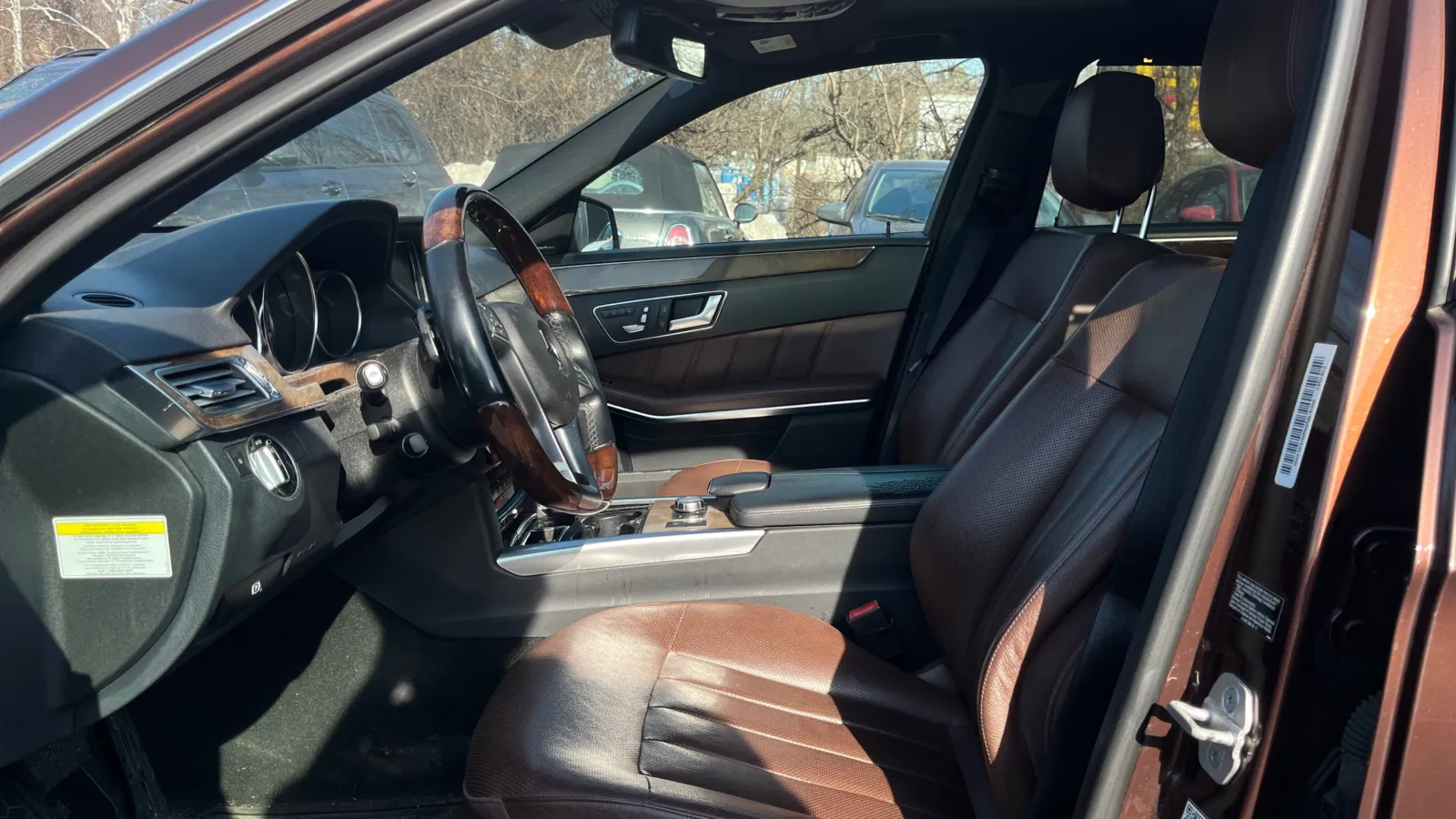 Mercedes-Benz E-Class photo 9