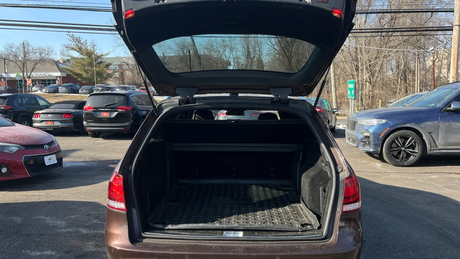 Mercedes-Benz E-Class photo 12