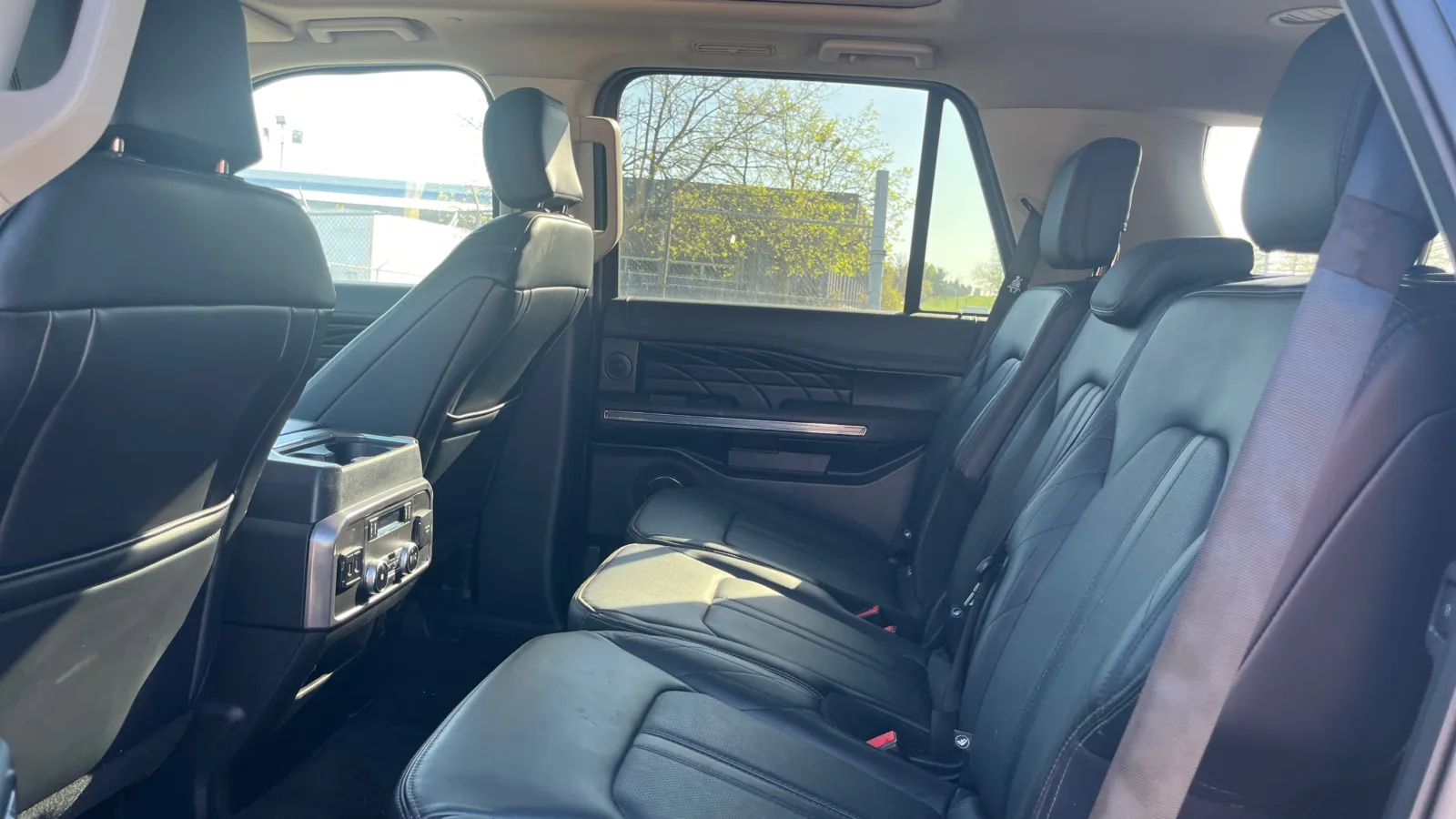 Ford Expedition photo 10