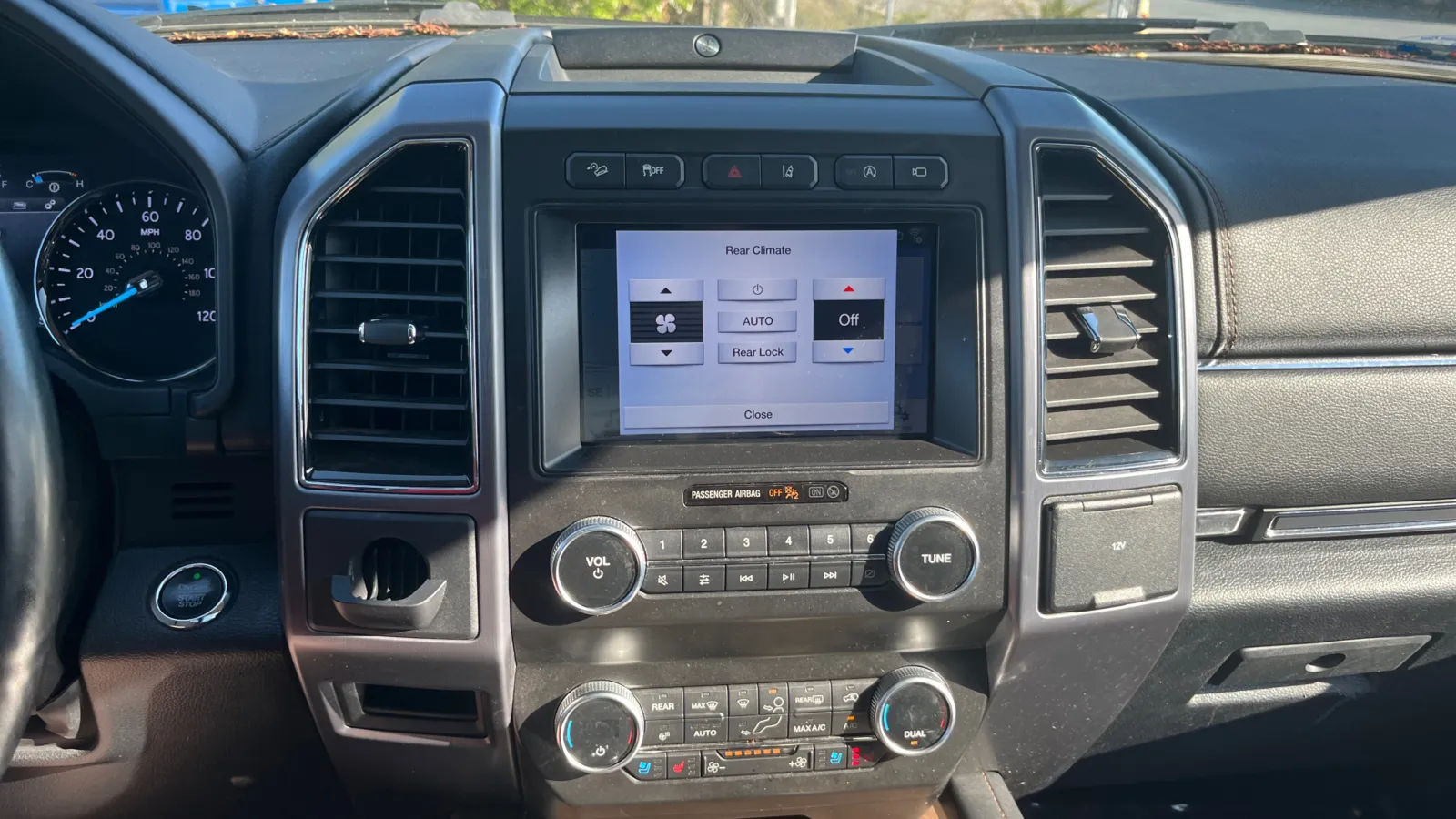 Ford Expedition photo 15