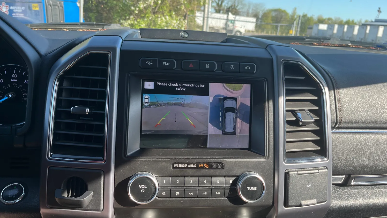 Ford Expedition photo 22