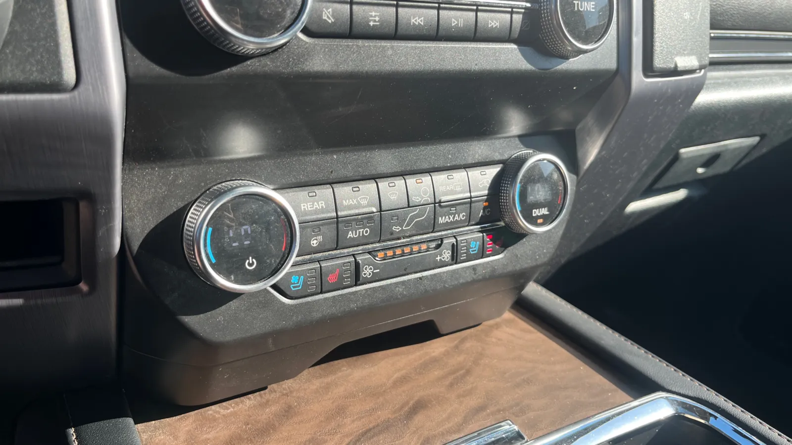 Ford Expedition photo 23