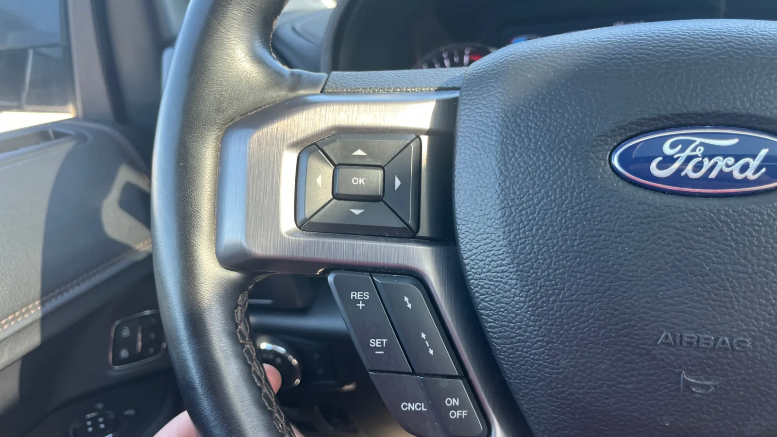 Ford Expedition photo 25